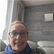 Prof à domicile dispense des cours d'anglais de la primaire au lycée.